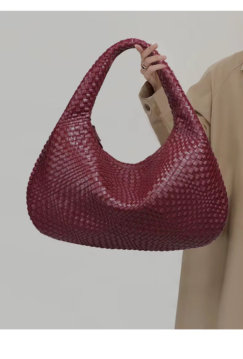 Vespera Shoulder Bag