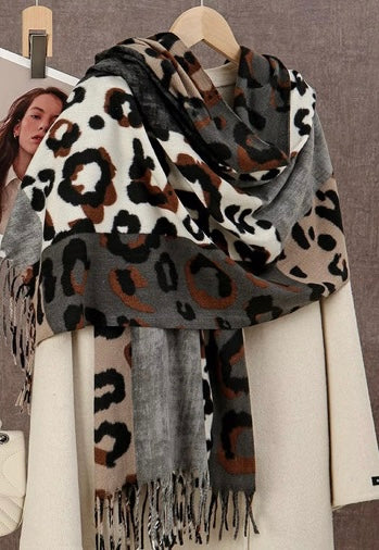 The Smoky Elegance Wrap (Grey & Taupe)