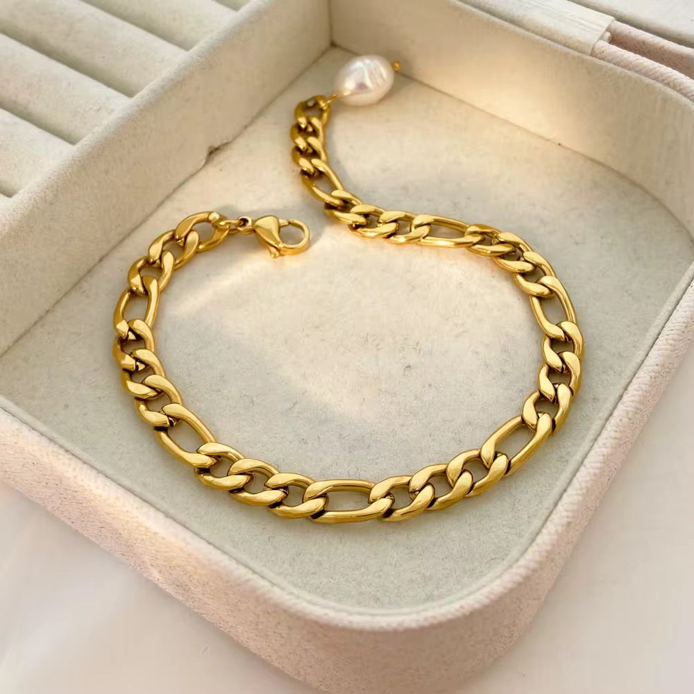 The Seraphina Pearl Anklet