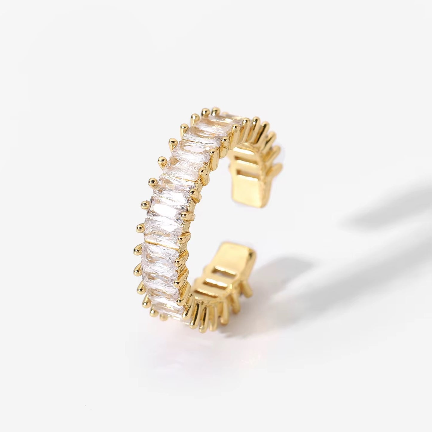 Vega Halo – 18K Gold Crystal Open Ring