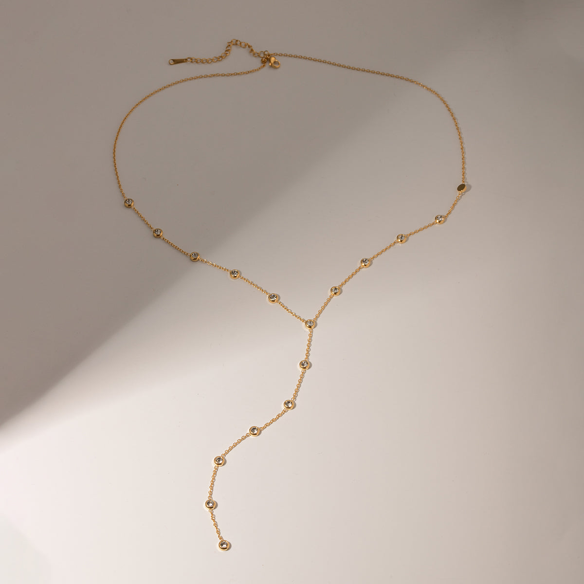 Celeste Drop – 18K Gold Dainty Y-Chain Necklace”