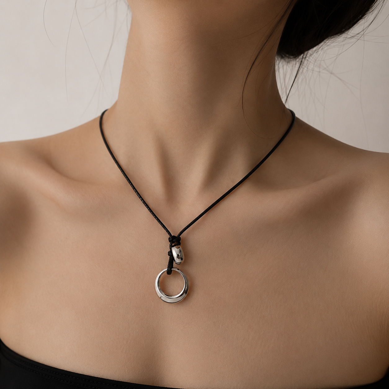 ORBITA Pendant Necklace