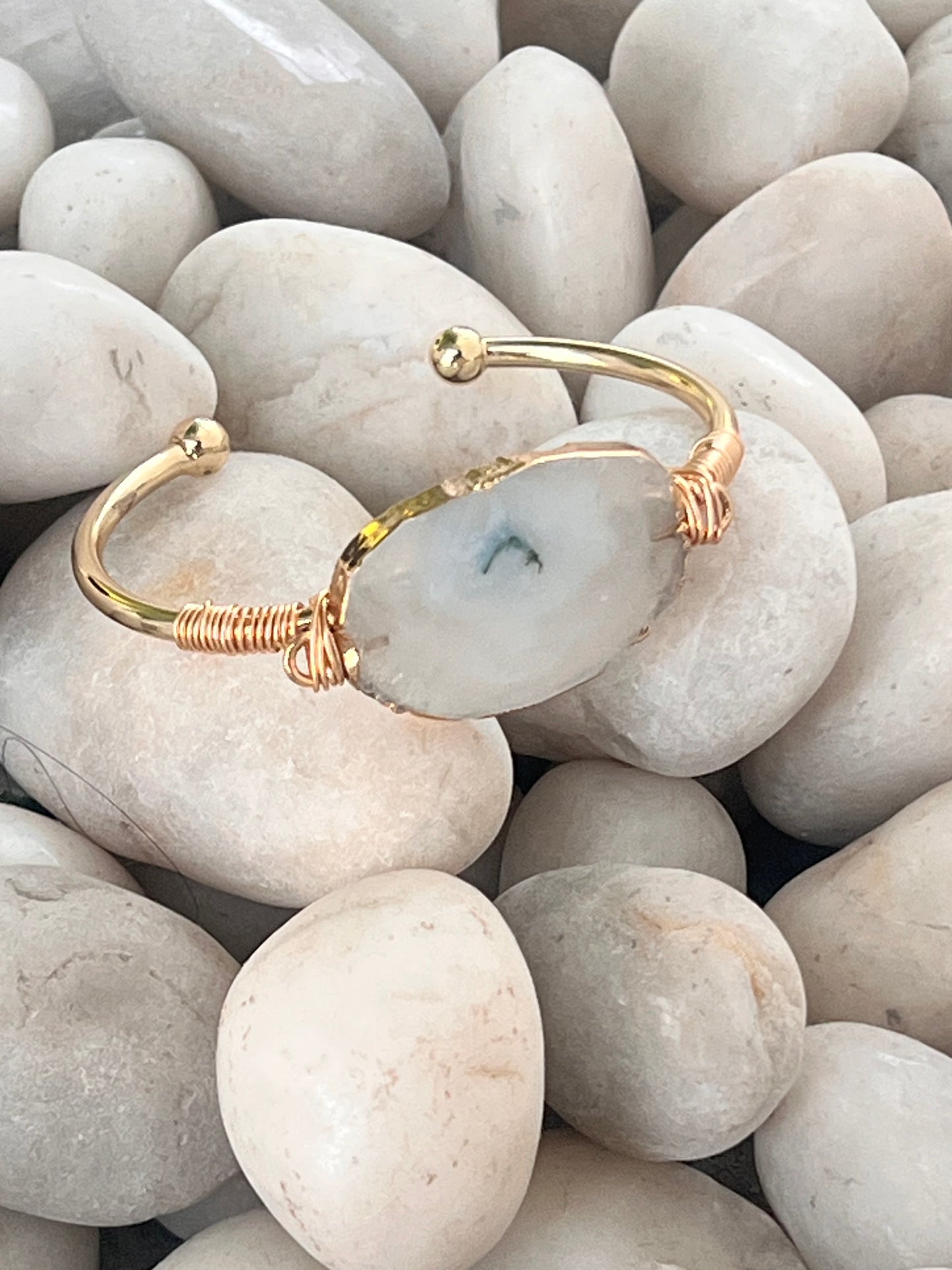 Luna Veil White Agate Cuff