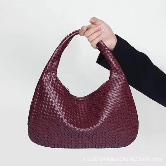 Vespera Shoulder Bag