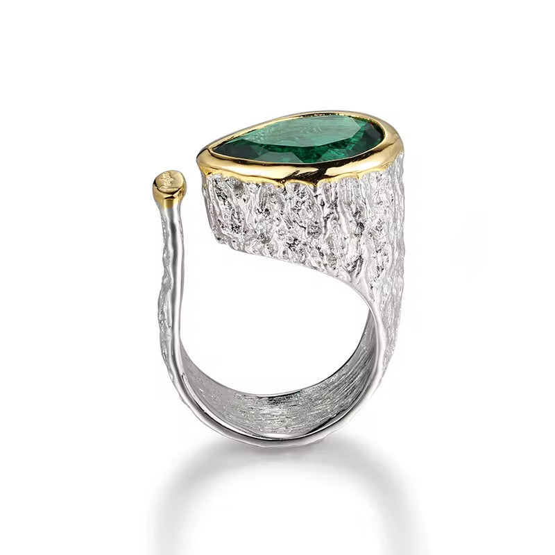 The Deon “Emerald Veil” Ring