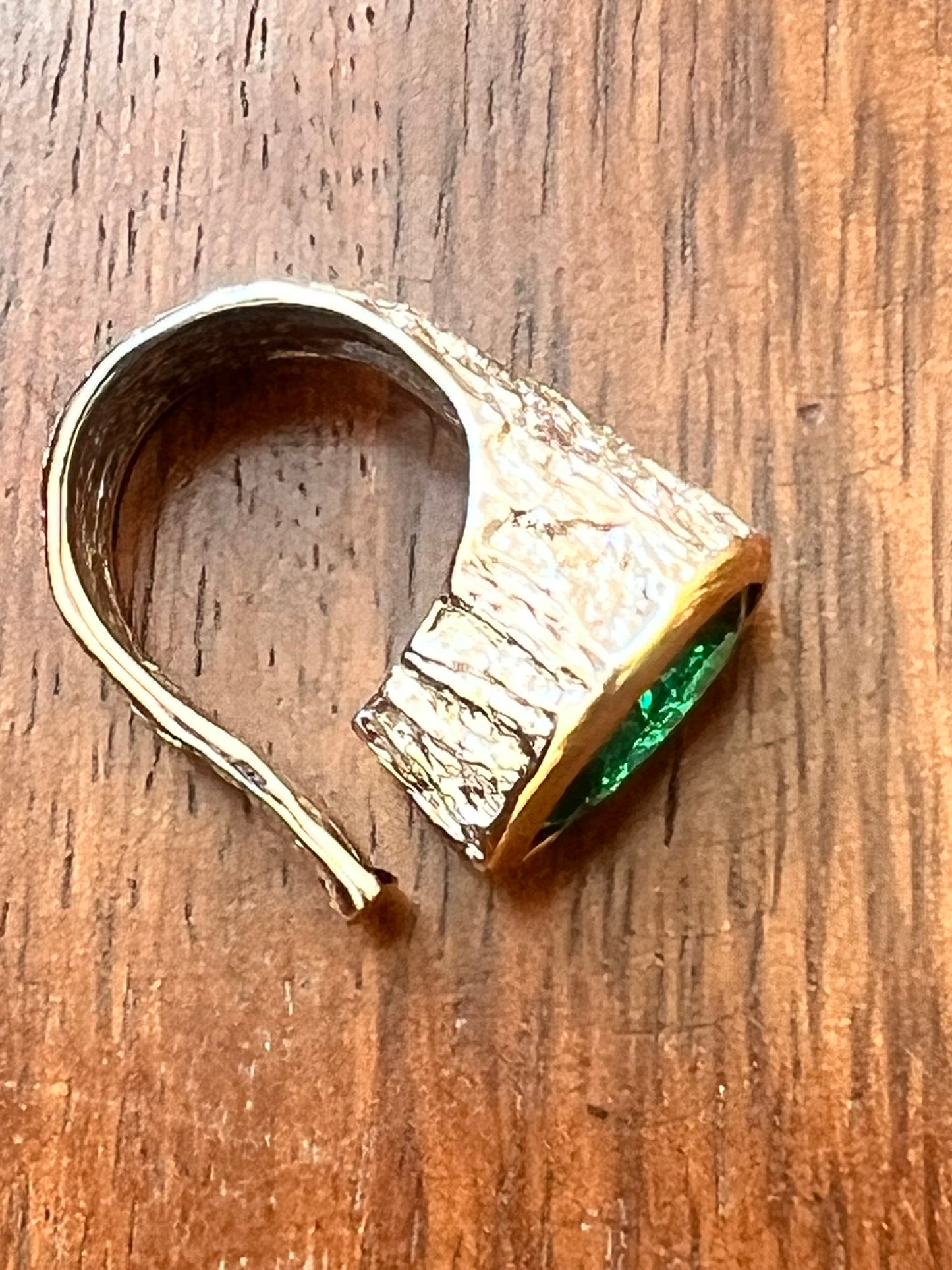 The Deon “Emerald Veil” Ring