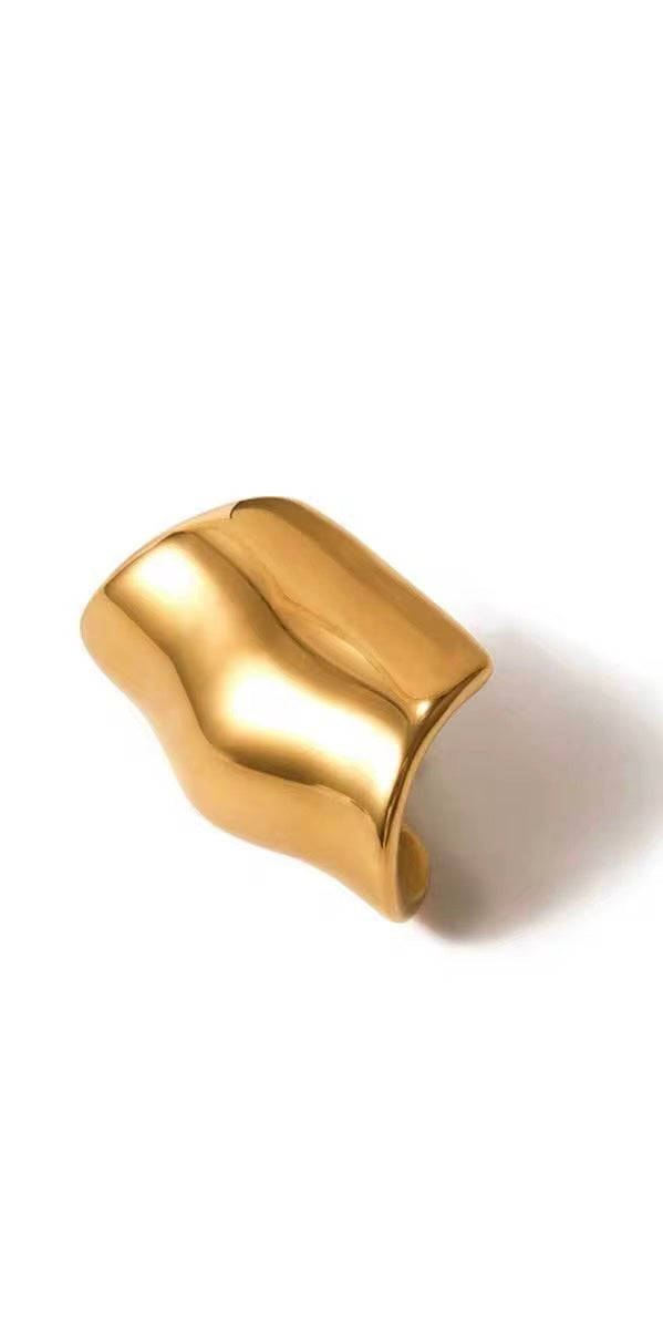 💛Auric Spine” Ear Cuff