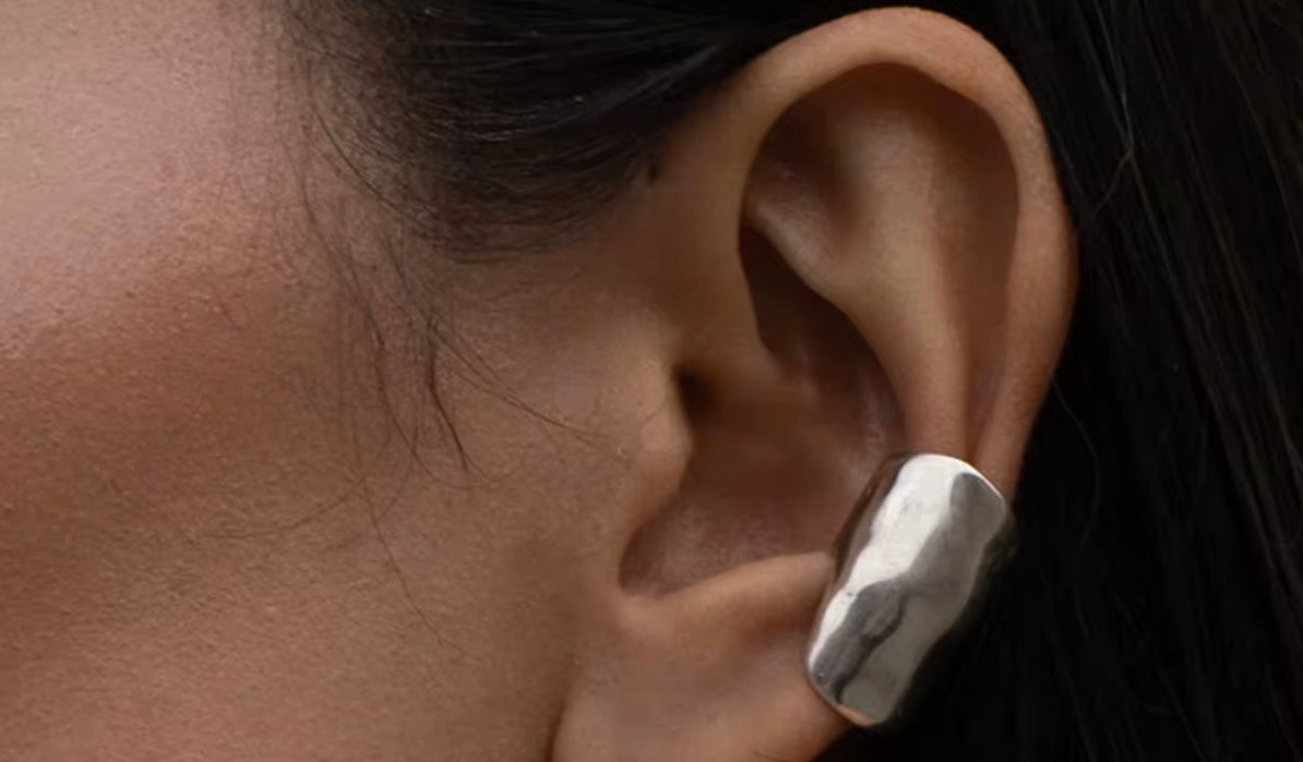 🩶Lunar Spine” Ear Cuff