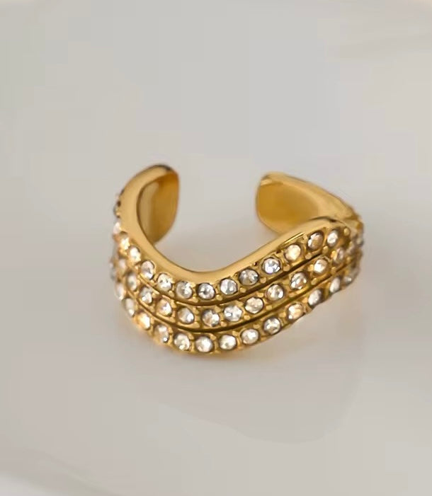 Onda d’Oré Ear Cuff