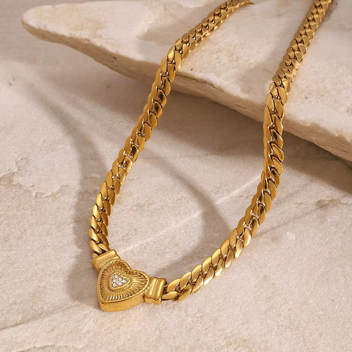Golden Bond Heart Necklace 💫