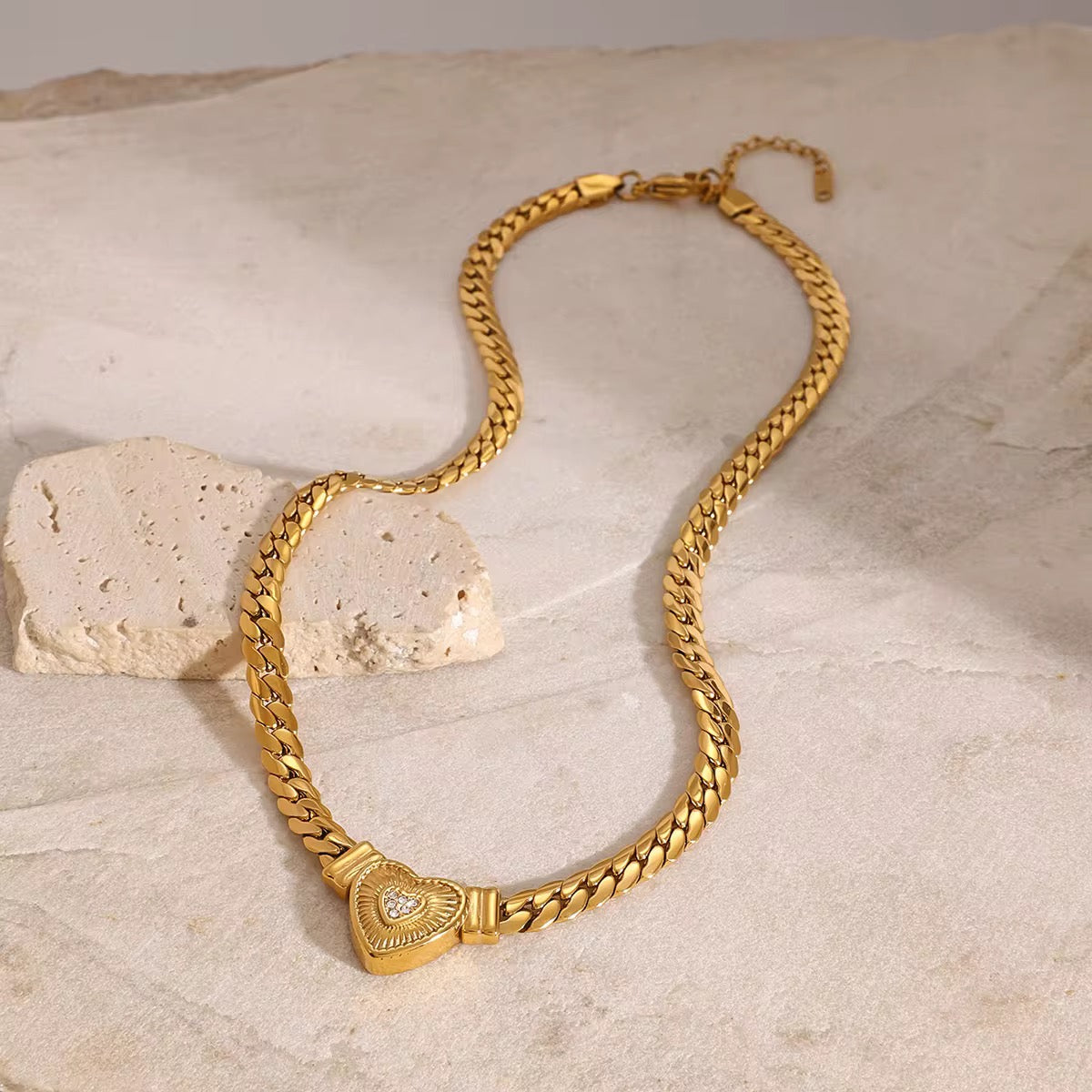 Golden Bond Heart Necklace 💫