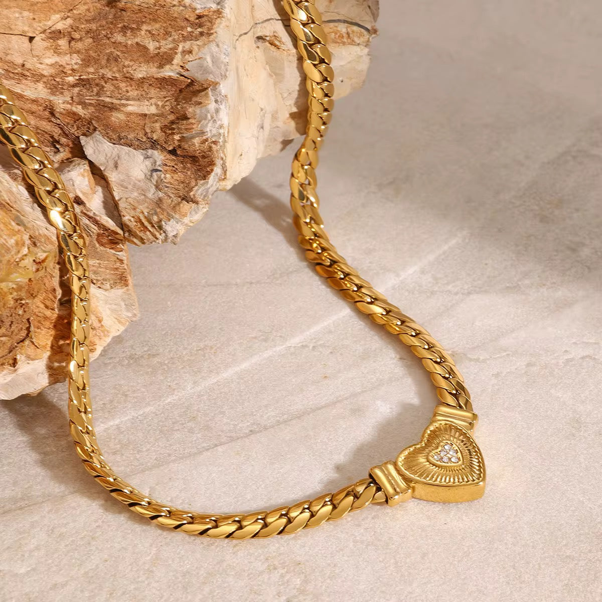 Golden Bond Heart Necklace 💫
