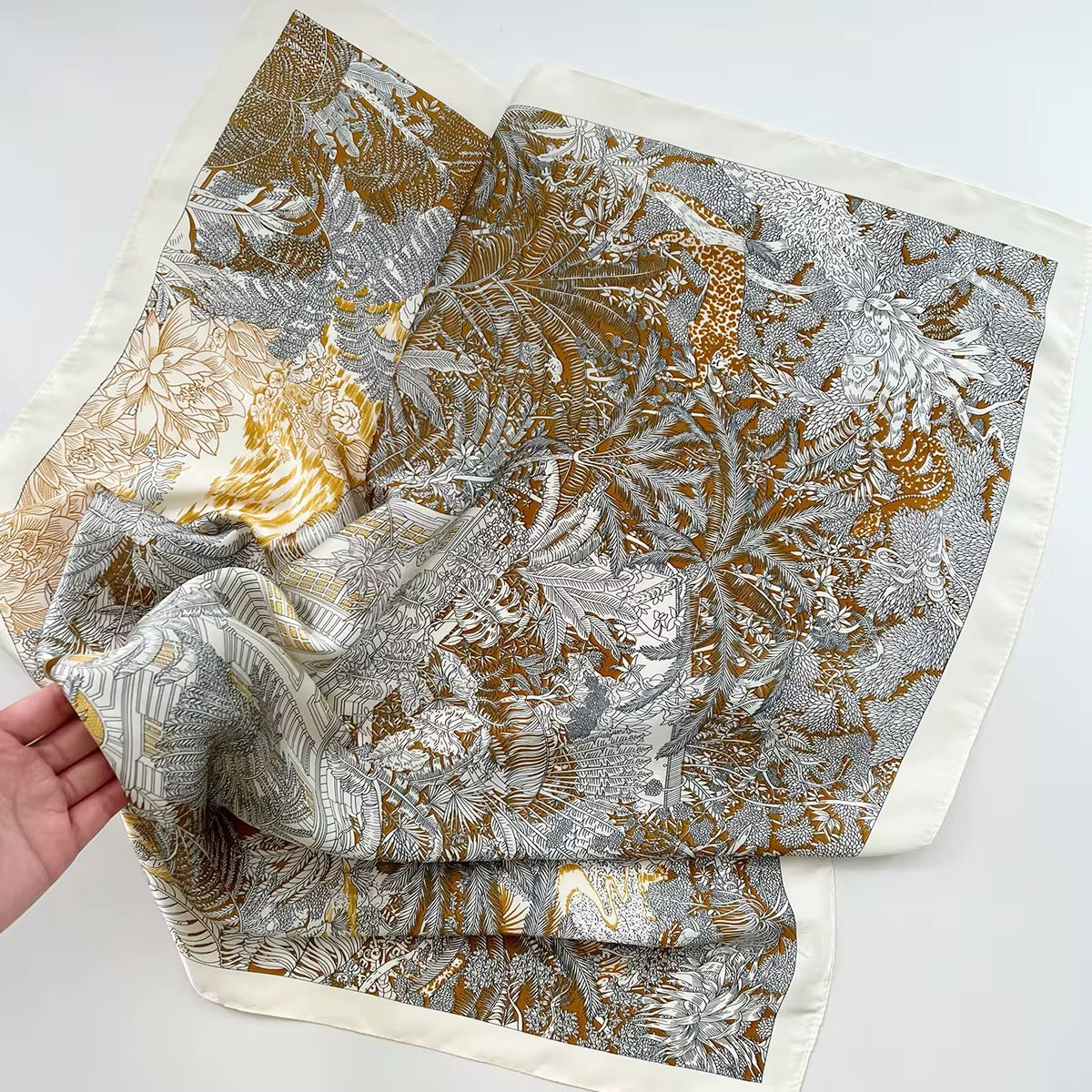 Le Jardin Secret Mini Scarf