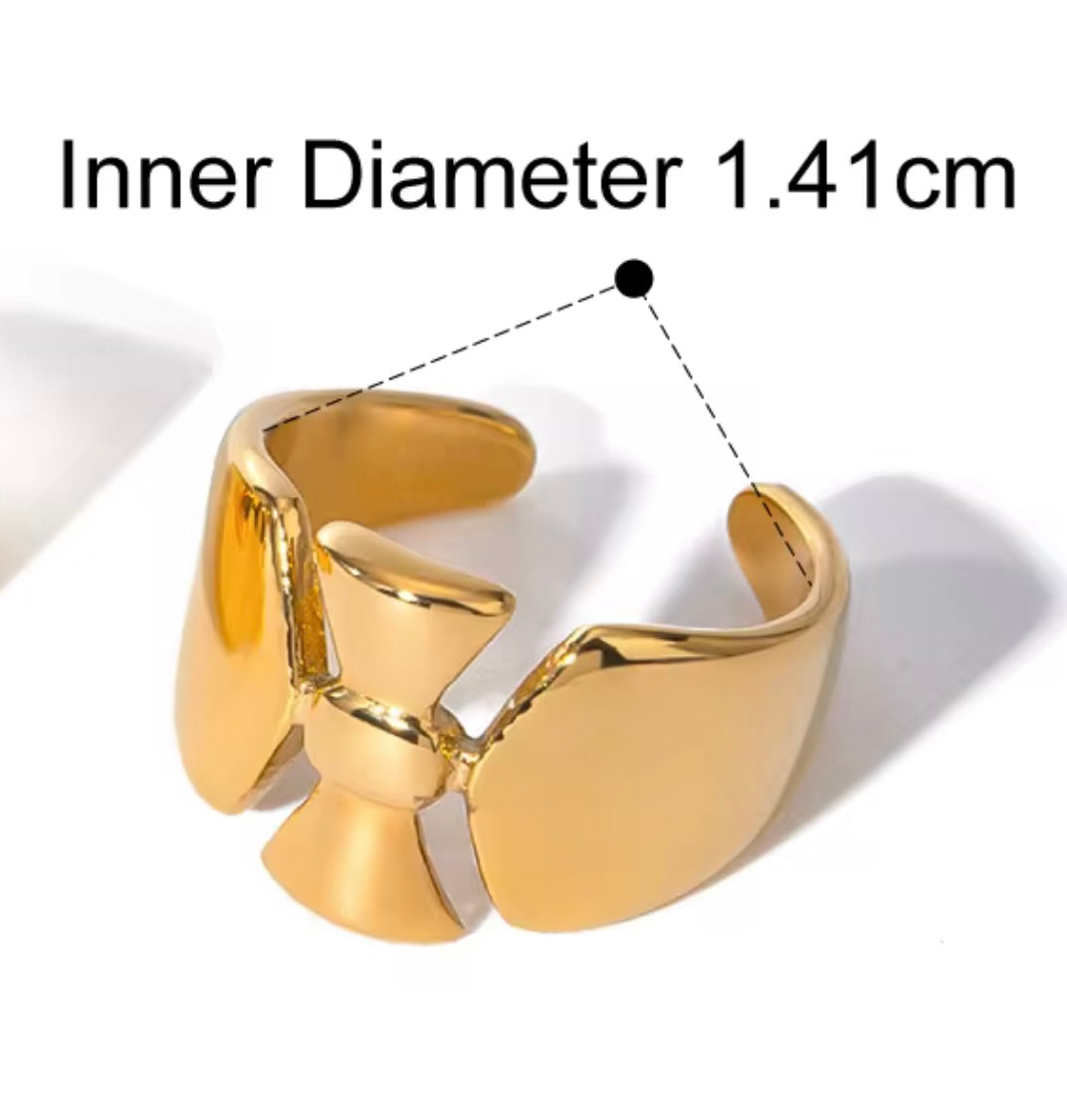 The Petite Aura Ring