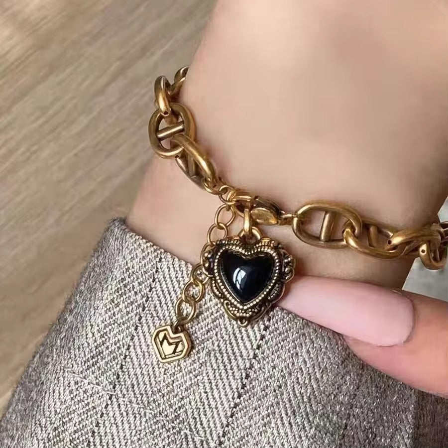 Veloura Noir Heart Charm Bracelet – Antique Gold Plated Statement Chain