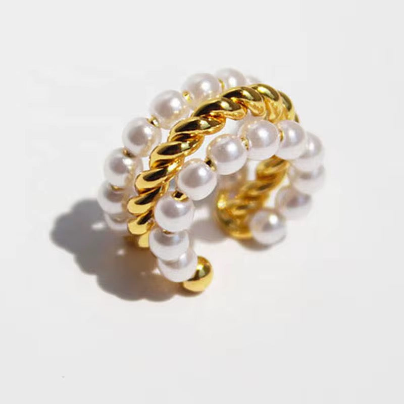 Elyra Twist Ear Cuff – 18K Gold-Plated Brass