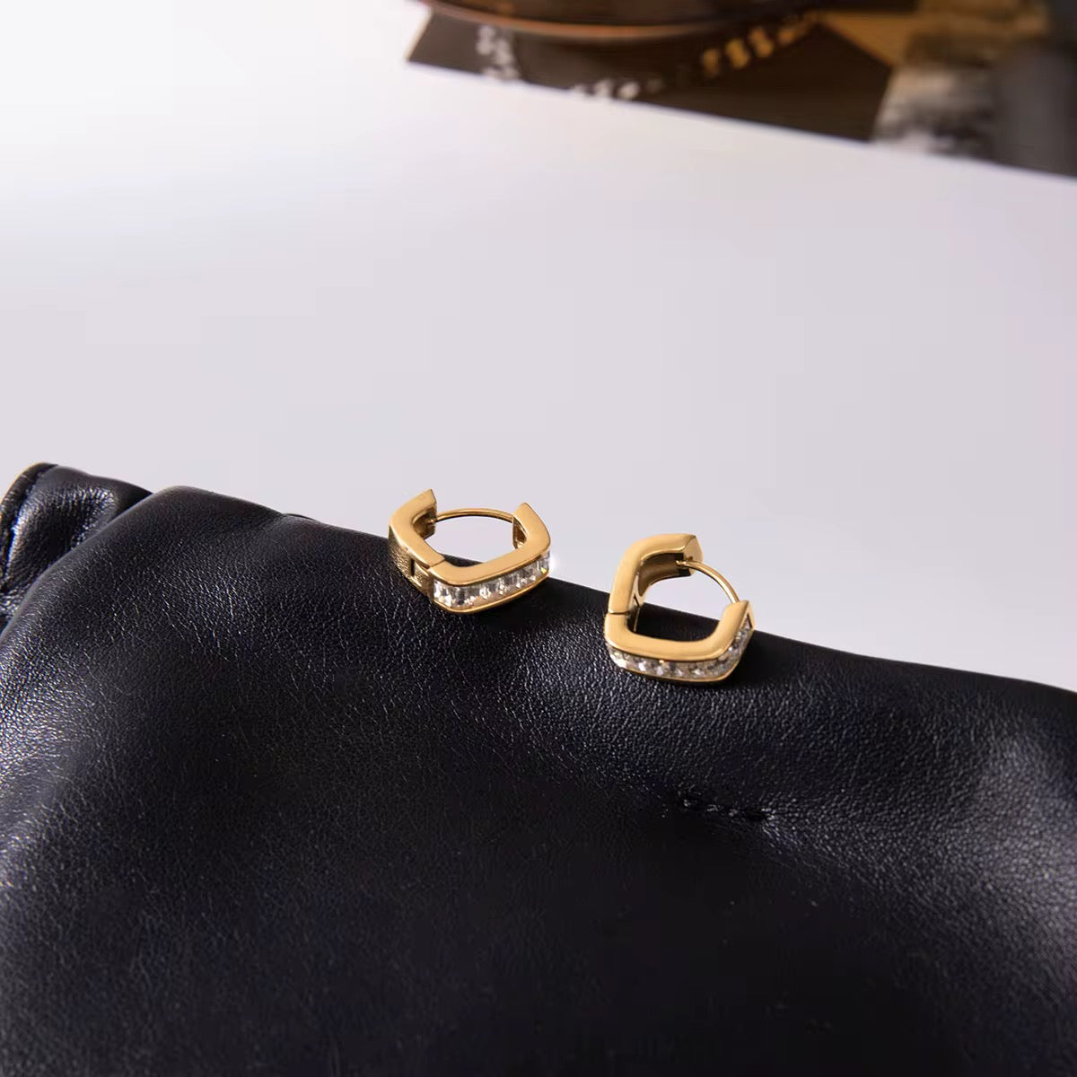 ✨ Zirra Gold Hoops
