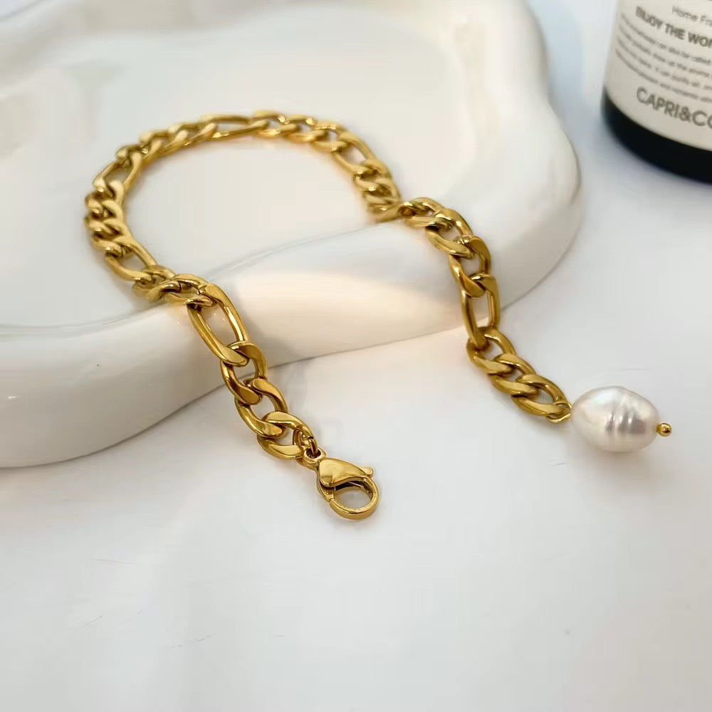 The Seraphina Pearl Anklet