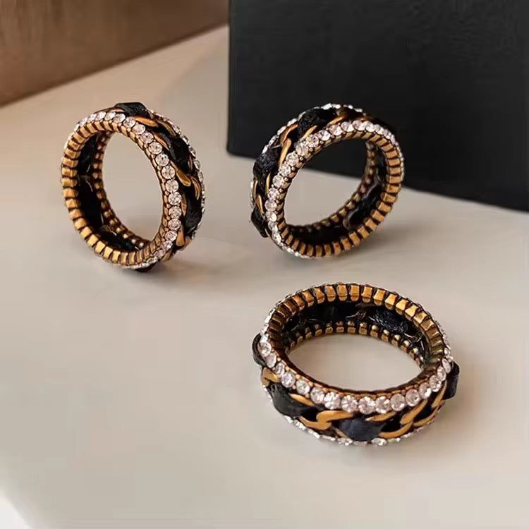 Noir Chain Luxe Zircon Ring