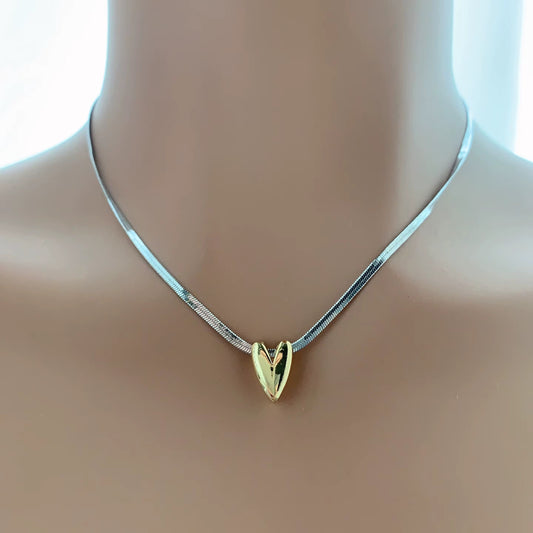 Lover’s Loop” Choker
