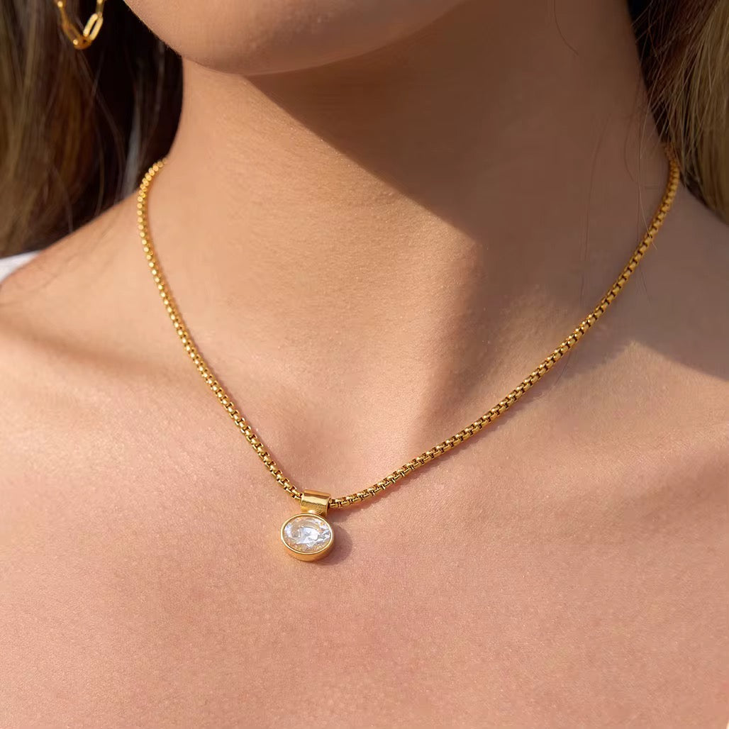 Élan Oval CZ Pendant Necklace