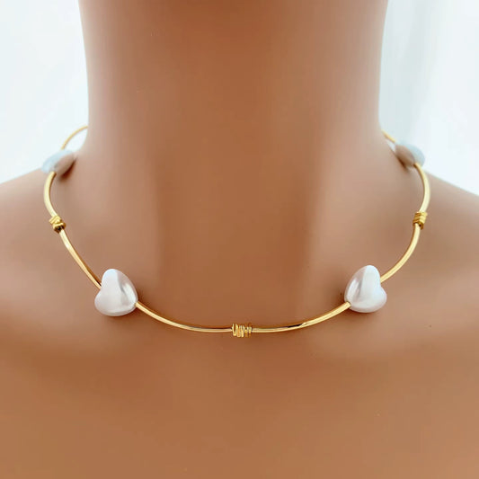 Pearl Muse Retro Heart Necklace