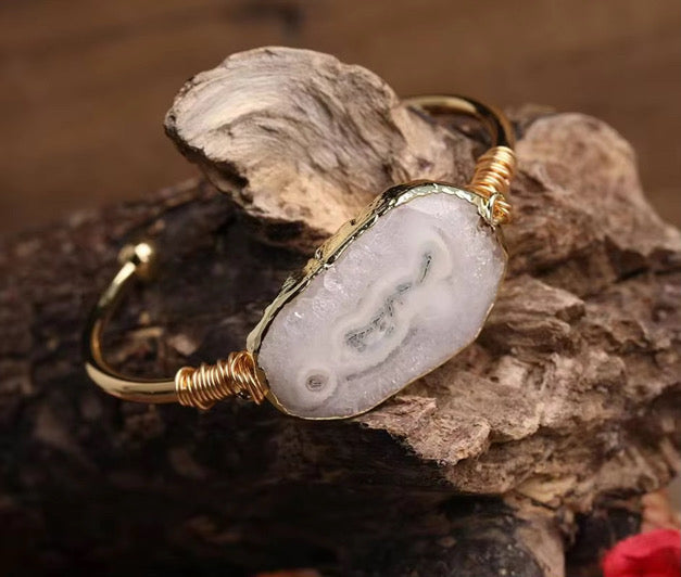 Luna Veil White Agate Cuff