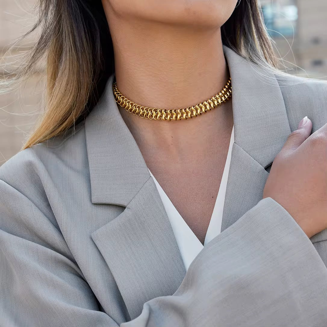 The Infinity Link Choker