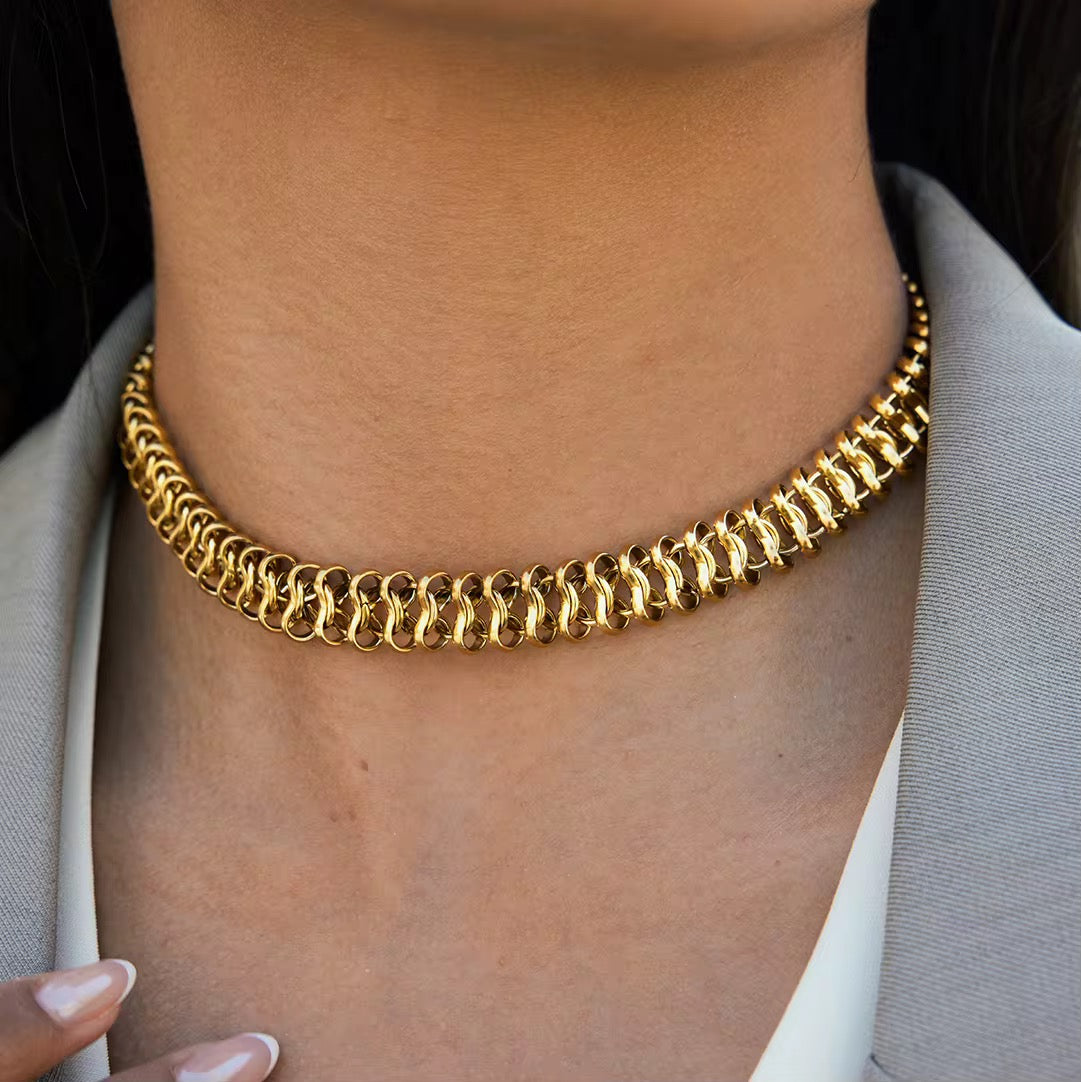 The Infinity Link Choker