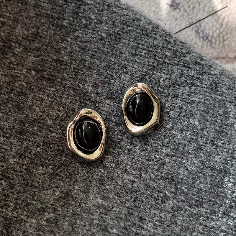Luna Noir Studs